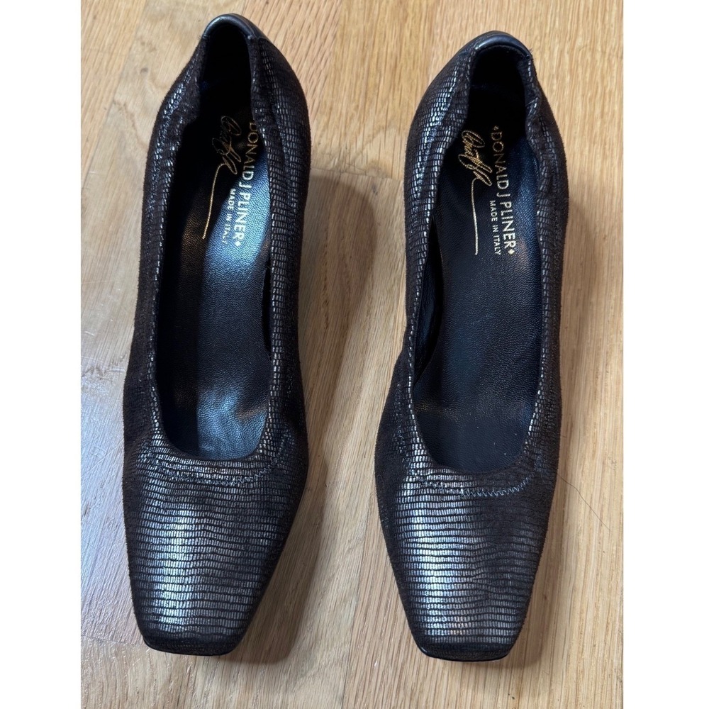 Donald Pliner Seana Metallic Lizard Kitten Heels - Picture 3 of 12